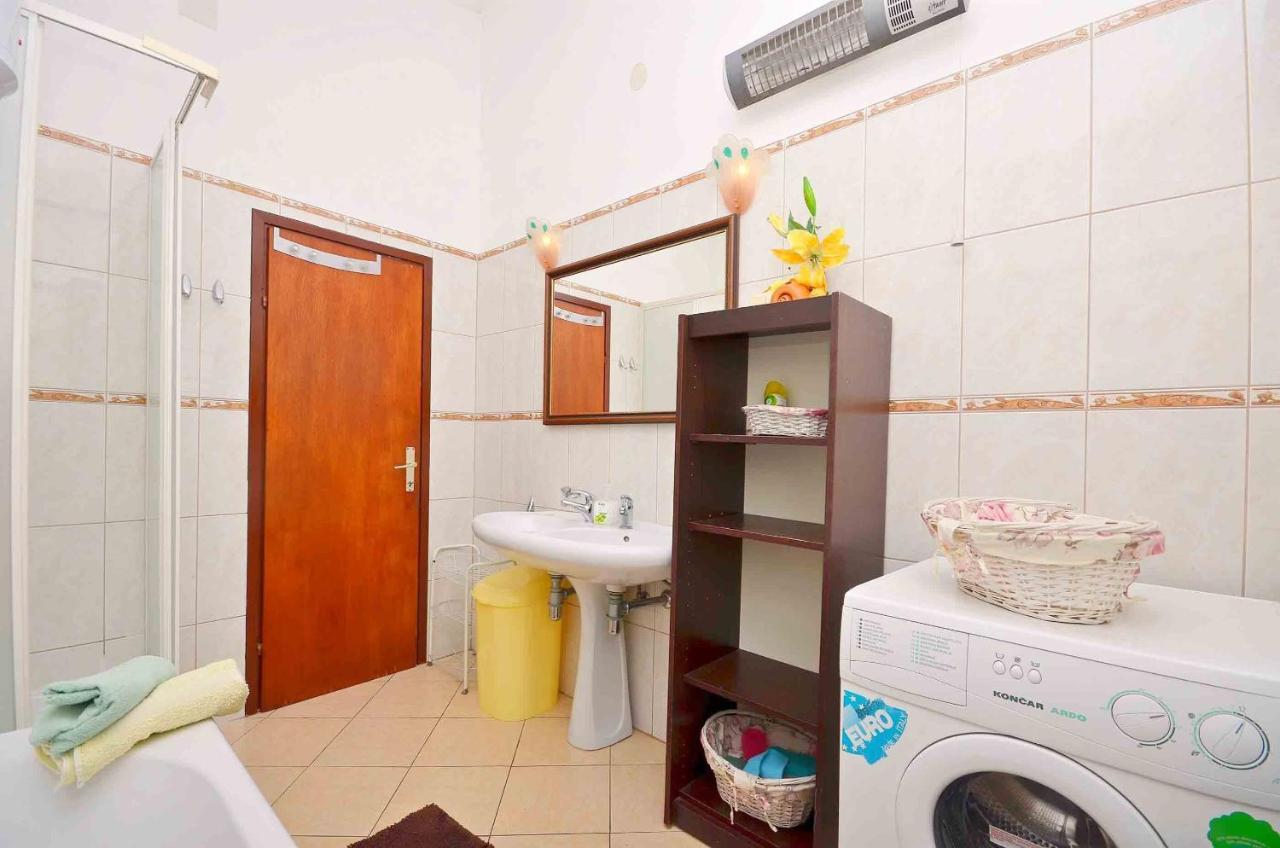 Apartment And Rooms Artina Vodice Luaran gambar