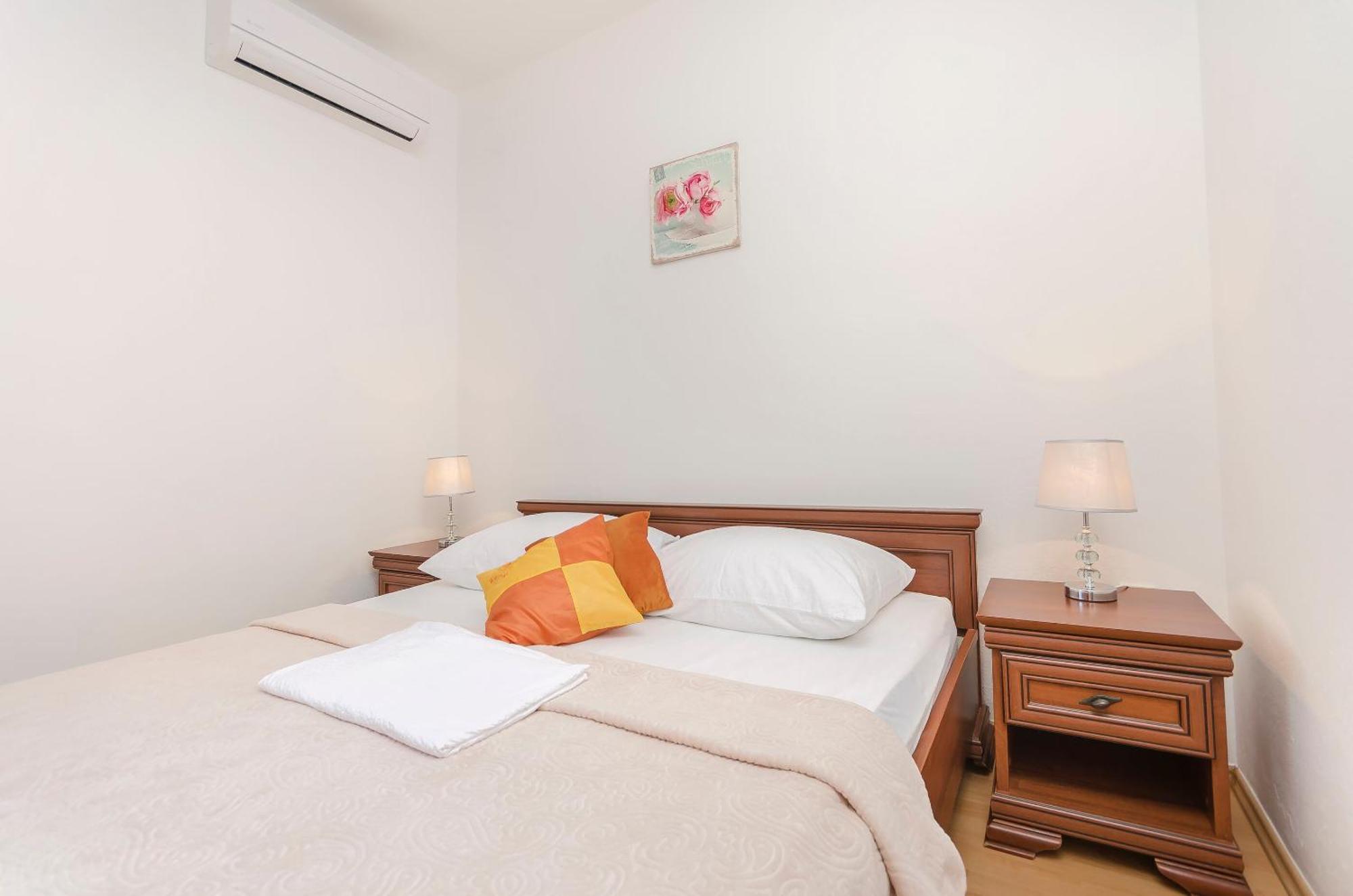 Apartment And Rooms Artina Vodice Luaran gambar