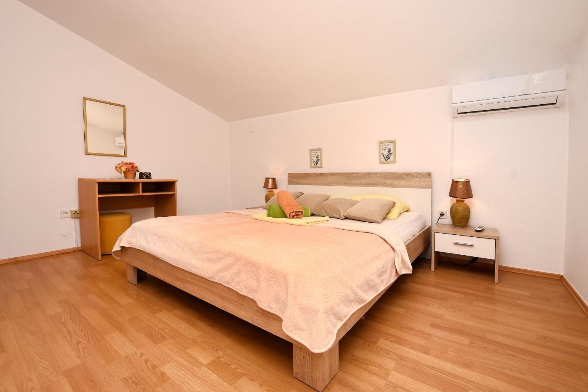 Apartment And Rooms Artina Vodice Luaran gambar