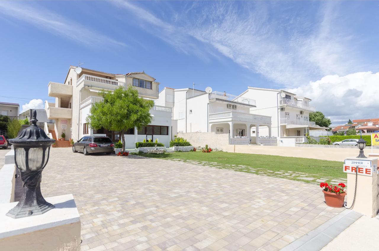 Apartment And Rooms Artina Vodice Luaran gambar